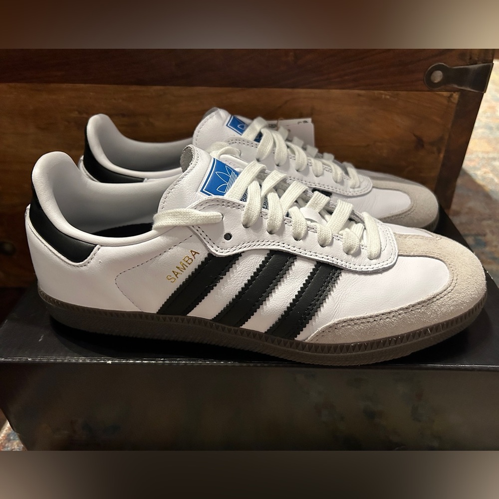 SAMBA OG Skate Shoes - NWOT - Women 8.5/Men 7